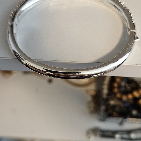 Hinged rhinestone bracelet - Picture 3 of 4